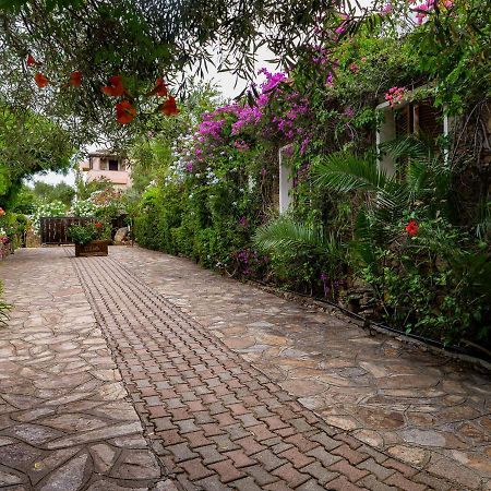 Residence L'Ulivo บูโดนี ภายนอก รูปภาพ