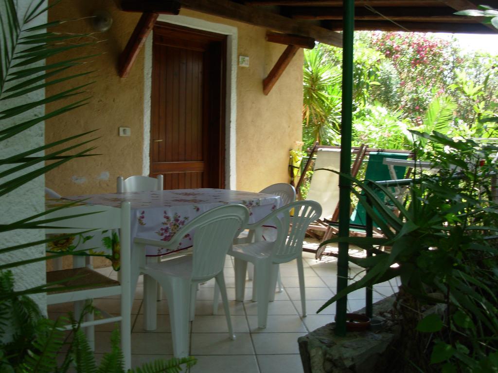 Residence L'Ulivo บูโดนี ภายนอก รูปภาพ